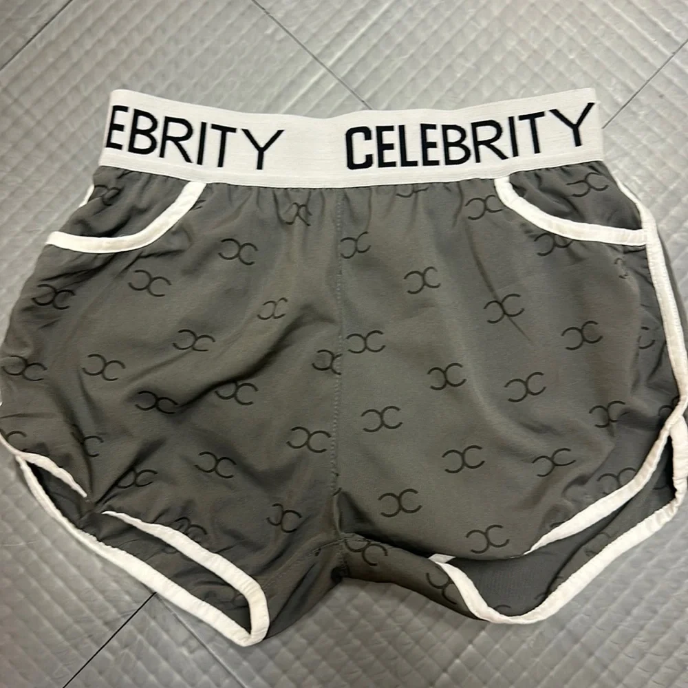 CELEBRITY DANCE GIRL YOUTH DANCE ACTIVE SHORTS GRAY WITH POCKETS YOUTH MEDIUM